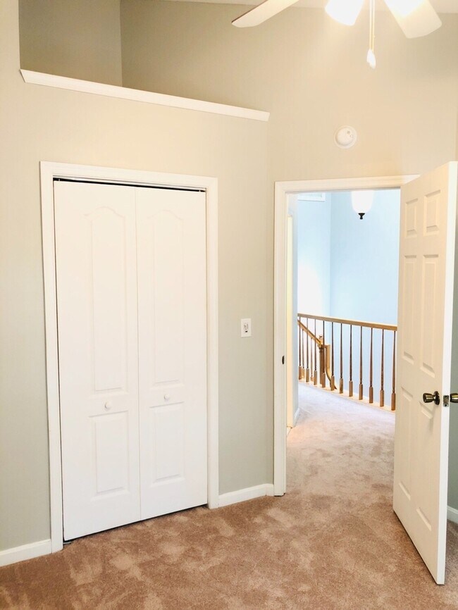 Building Photo - STAFFORD TOWNHOUSE - HANDY TO QUANTICO, SH...