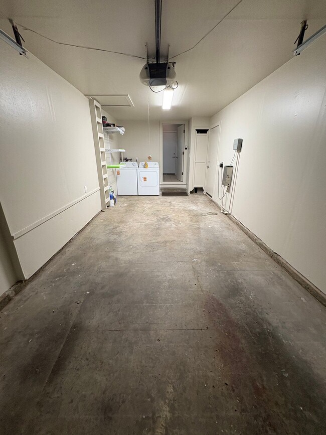 Building Photo - 220 Tullahoma Dr
