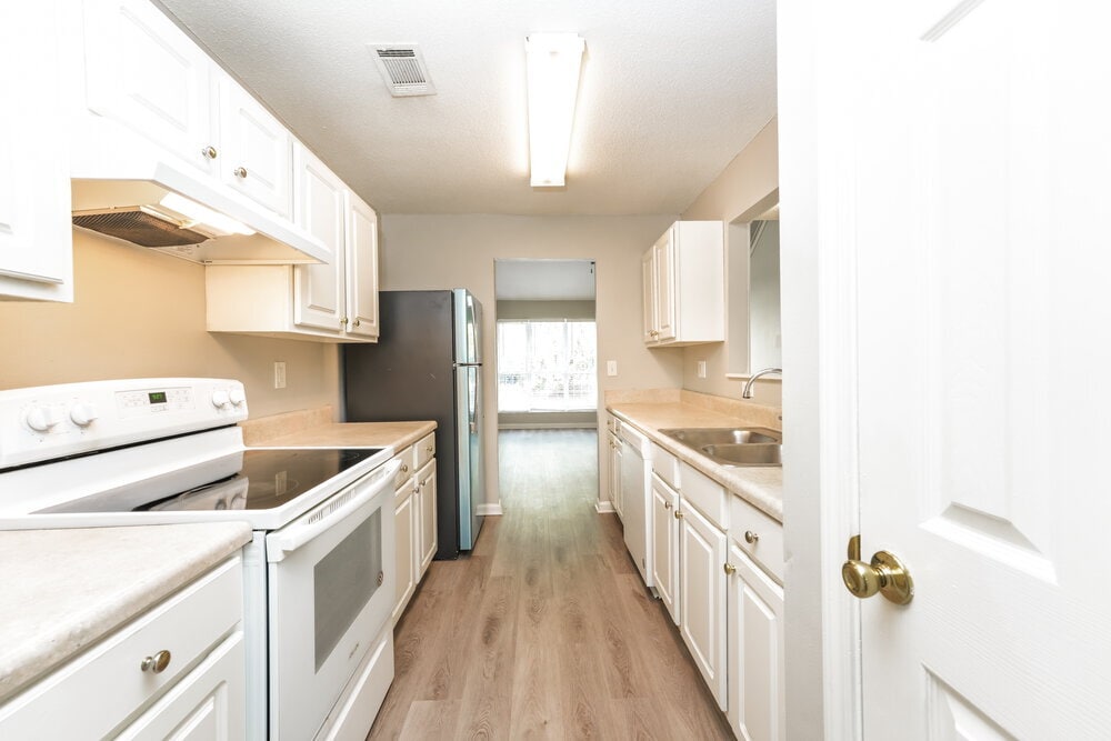 Building Photo - 6576 Browns Mill Ferry Dr