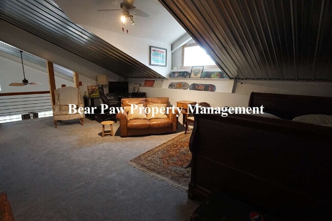 Building Photo - Great Views from High Atop Floyd Hill  in ...