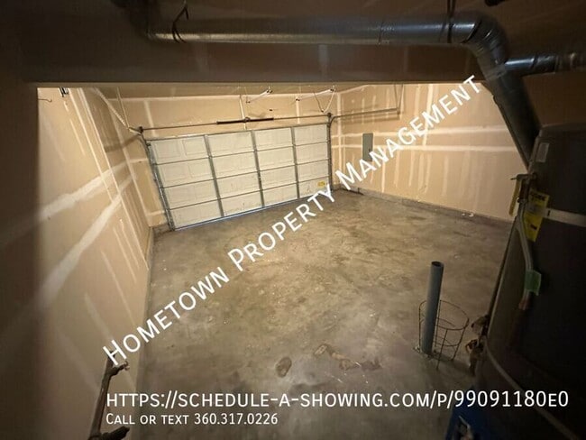 Building Photo - 8407 49th Loop SE