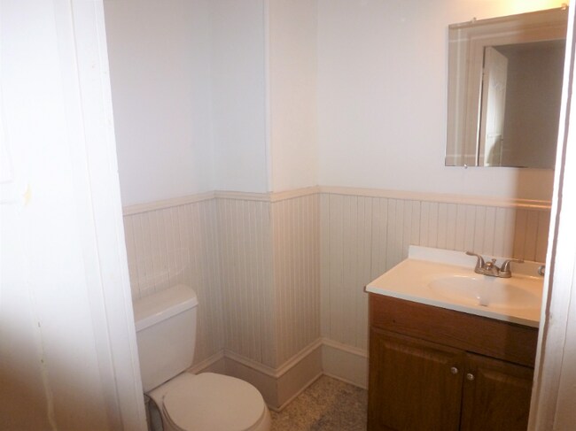 Building Photo - 97 N Winooski Ave