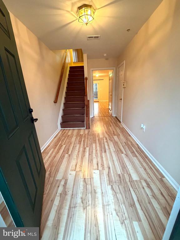 Building Photo - 540 Bridgeport Pl