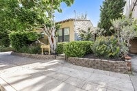 Building Photo - Beautifully Renovated Berkeley Unit!