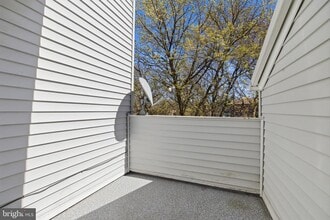 Building Photo - 1647 Carriage House Terrace