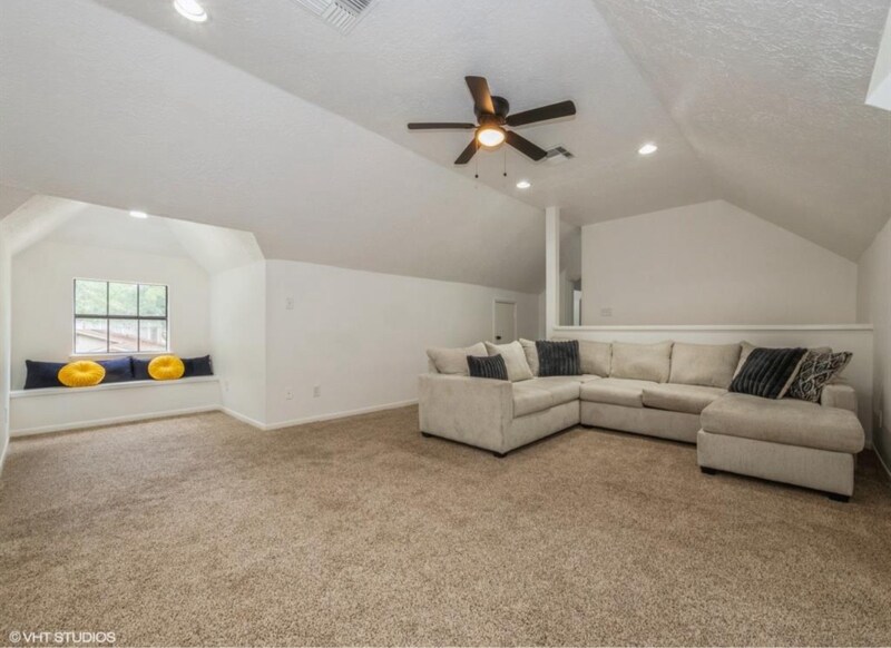 Building Photo - 1320 E Red Cedar Cir