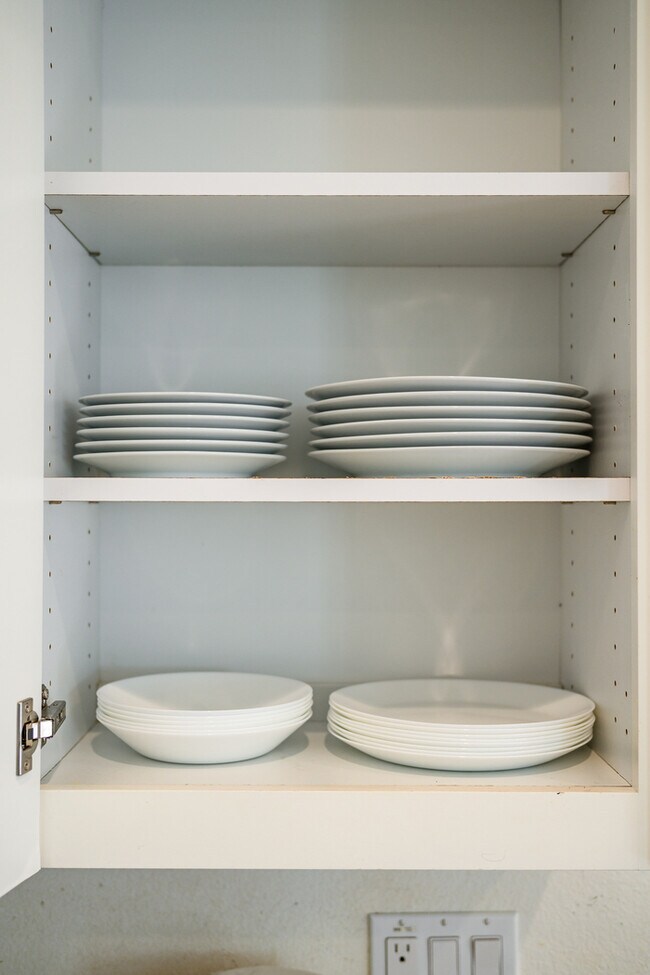 Building Photo - 110 Sugar Cane