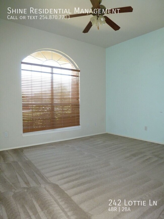 Building Photo - 242 Lottie Ln