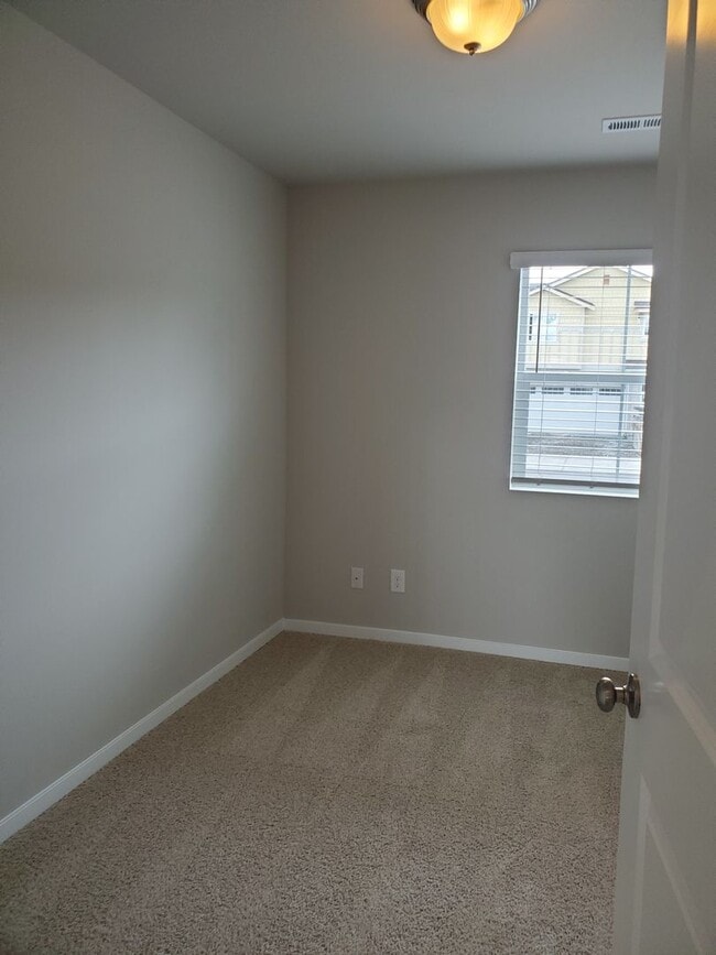 Building Photo - Beautiful home in excellent location!!!