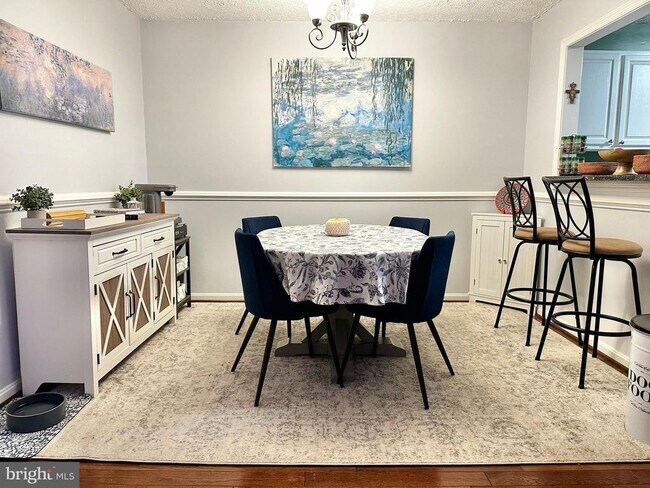 Building Photo - 7678 Willow Point Dr