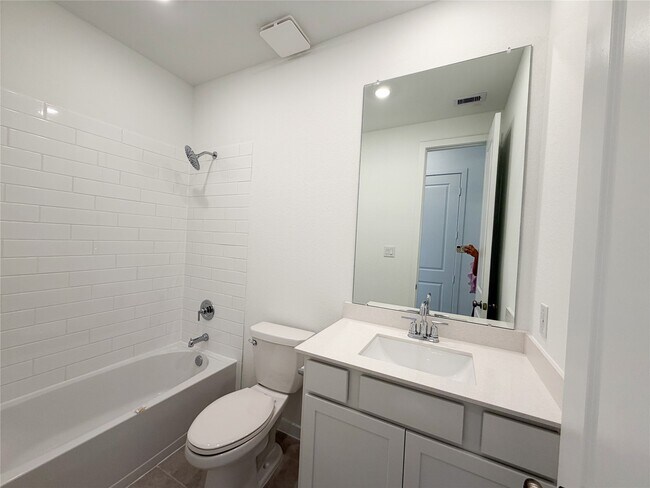 Building Photo - 2503 Pine Bluff Dr