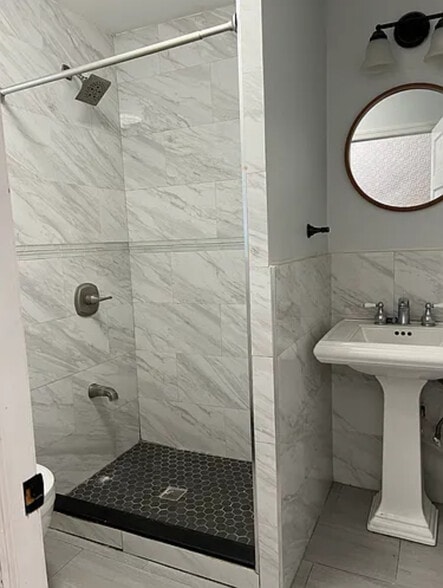 Building Photo - 217 Wagaraw Rd