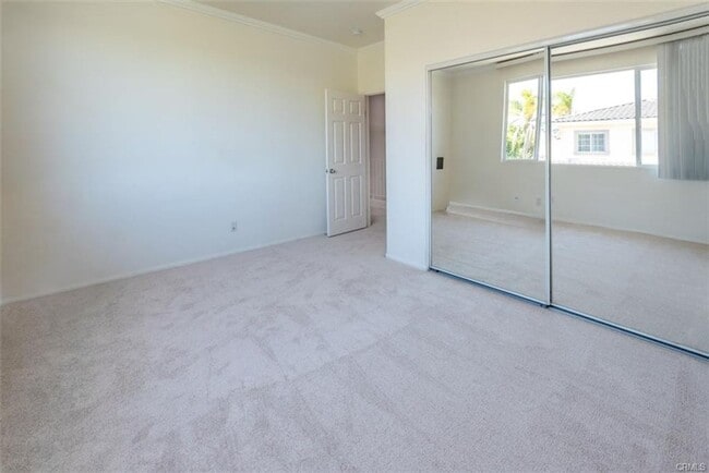 Building Photo - Executive Town Home in Central Torrance