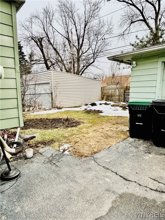 Building Photo - 354 Shepard Ave