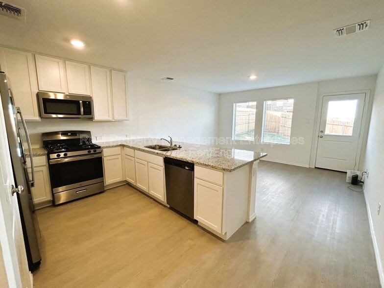 Building Photo - 3231 NW 147th Ter