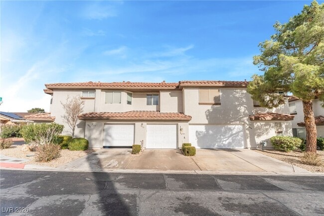 Building Photo - 8028 Desire Dr