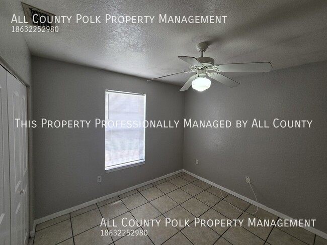 Building Photo - Fantastic 3 Bedroom Duplex - Lawn Care Inc...