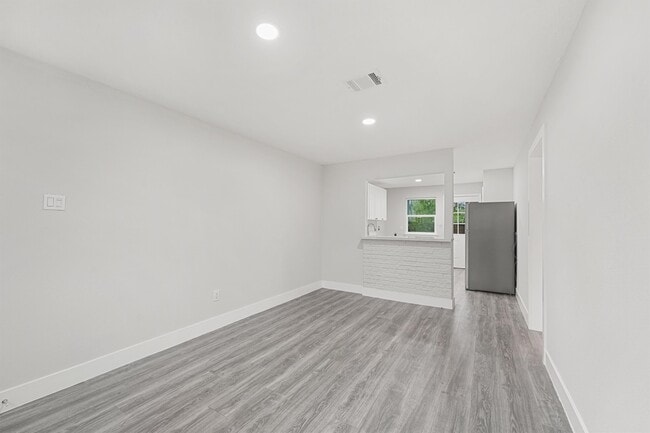 Building Photo - 4630 Clover St