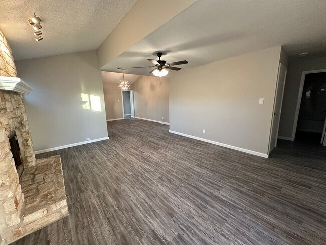 Building Photo - Ernest Properties 2 (295 Mooring Cir)