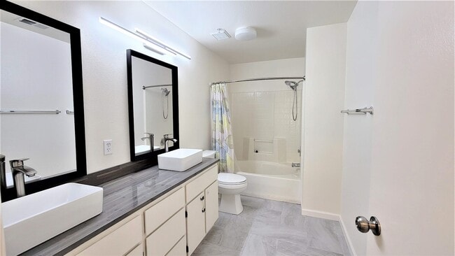 Building Photo - 624 Atherton Pl