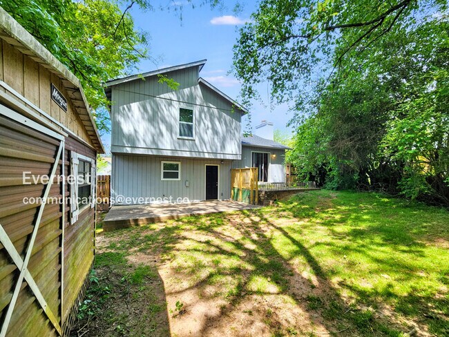 Building Photo - 901 Shiloh Ridge Run NW