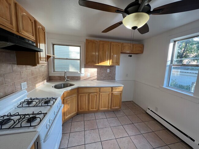 Primary Photo - 103 Fulton Ave