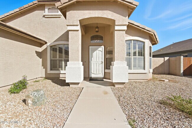 Primary Photo - 2132 E Willow Wick Rd