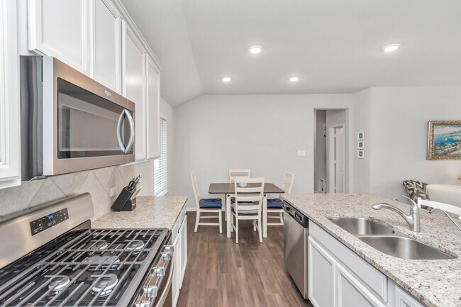 Building Photo - 6842 Scarlet Sagebrush St