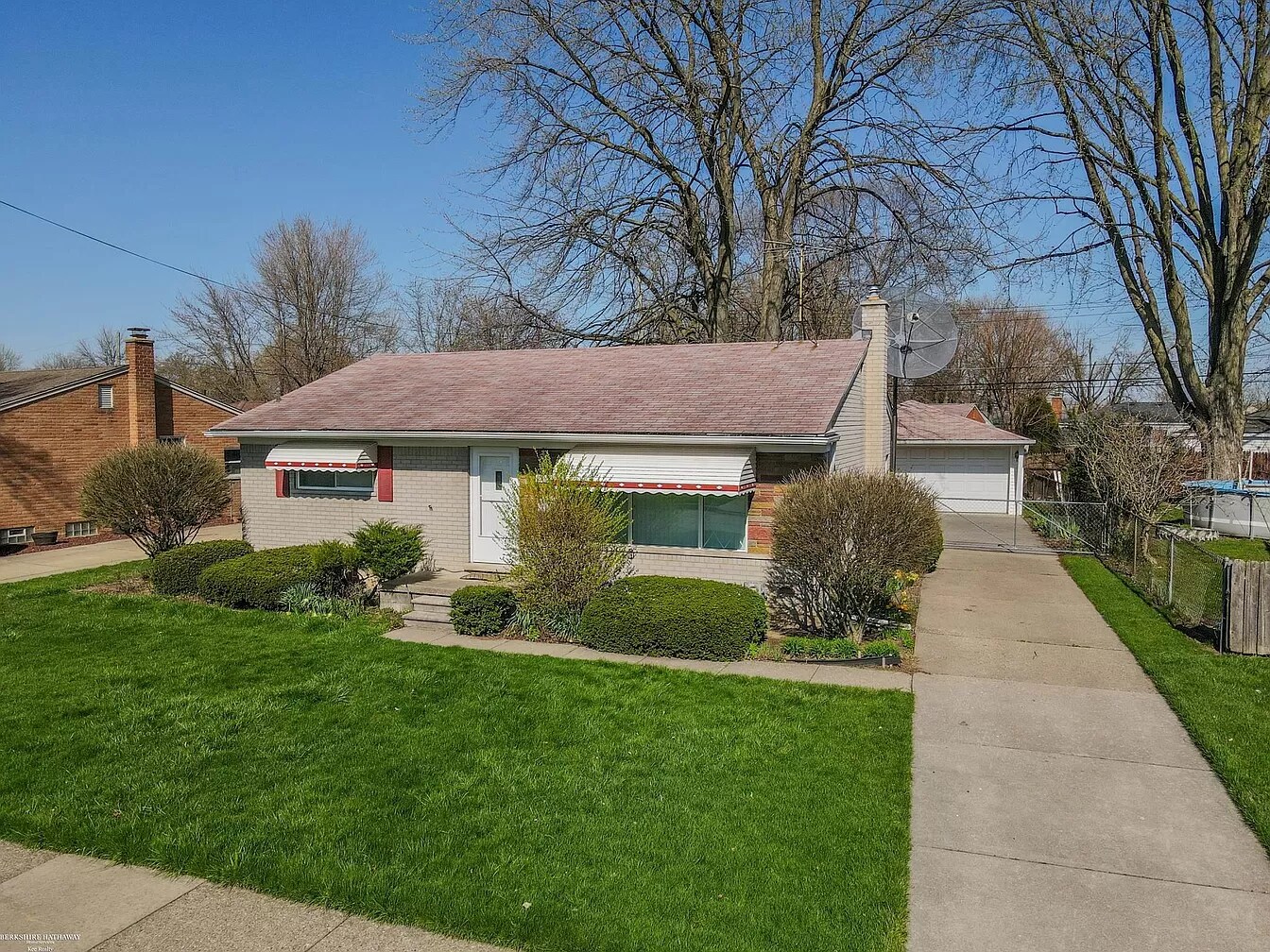 Building Photo - 25100 Marilyn Ave