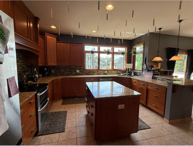 Building Photo - 4363 Memorial Cir