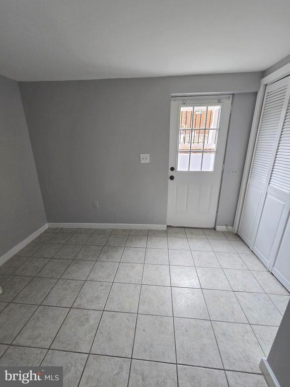 Building Photo - 4005 Blackpool Rd