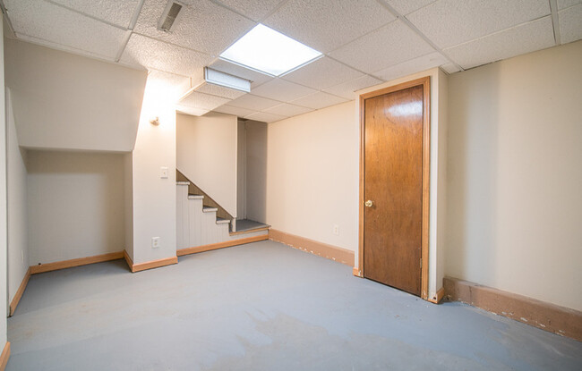 Building Photo - 1334 Hayes Avenue