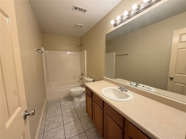 Building Photo - 245 Graystone Cir