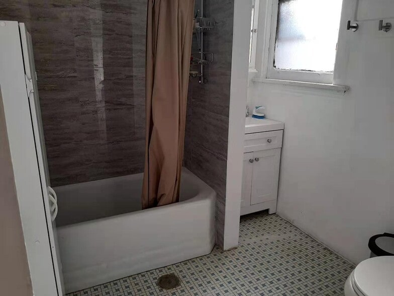 Building Photo - 5468 S Ridgewood Ct
