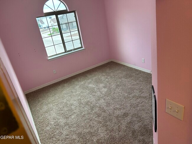 Building Photo - 14396 Alma Point