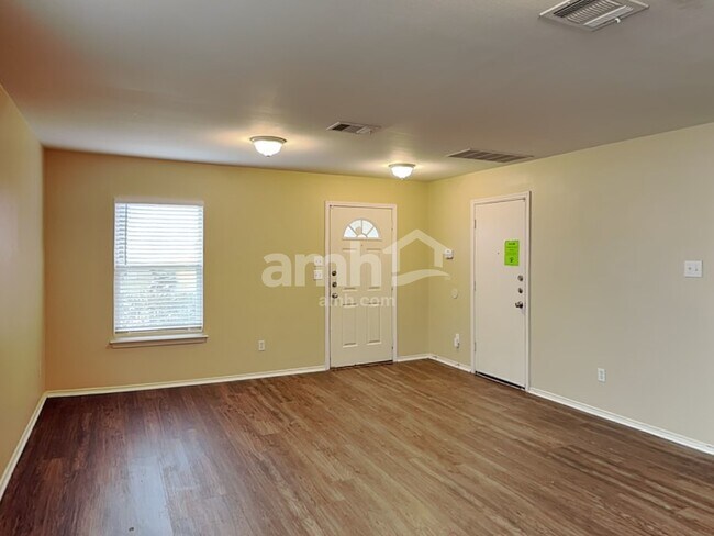 Building Photo - 13205 Vizquel Loop