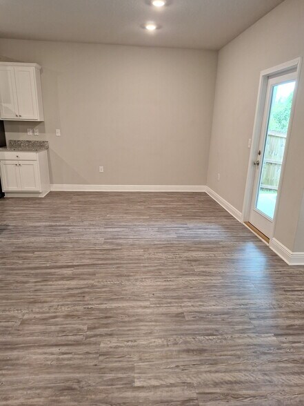 Building Photo - 256 Villa Bay Dr