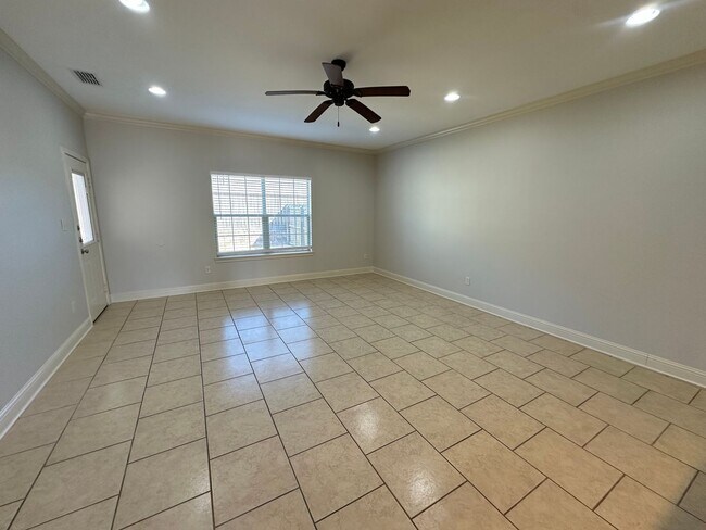 Building Photo - 4046 Mobley Cir