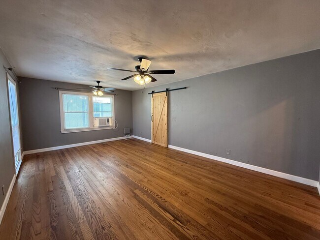 Building Photo - 422 Angelo Blvd