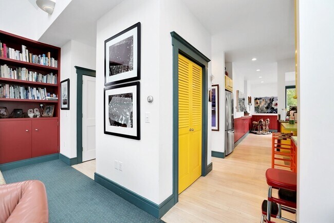 Building Photo - 17 Bourne Point Rd