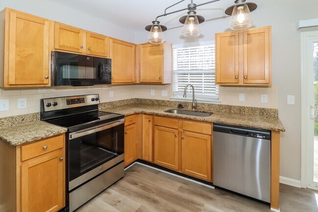 Building Photo - 8448 Angwin Pl