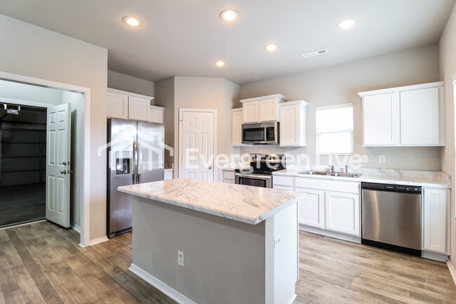 Building Photo - 3032 Trelon Cv