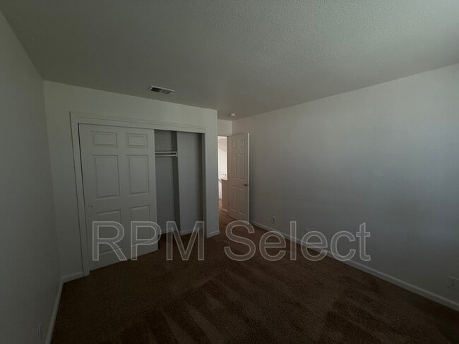 Building Photo - 1255 Farragut Cir