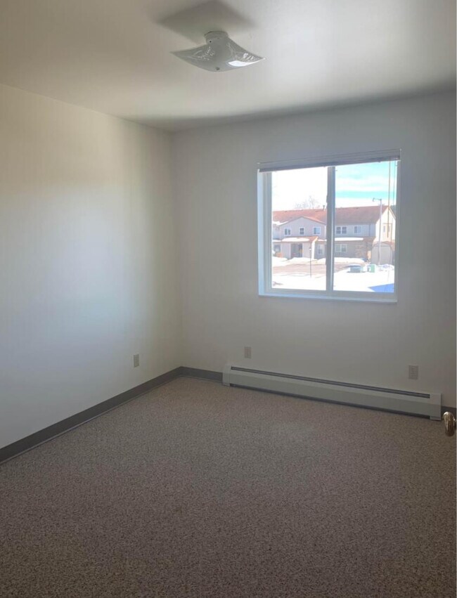 Building Photo - 3110 Wilson Ave