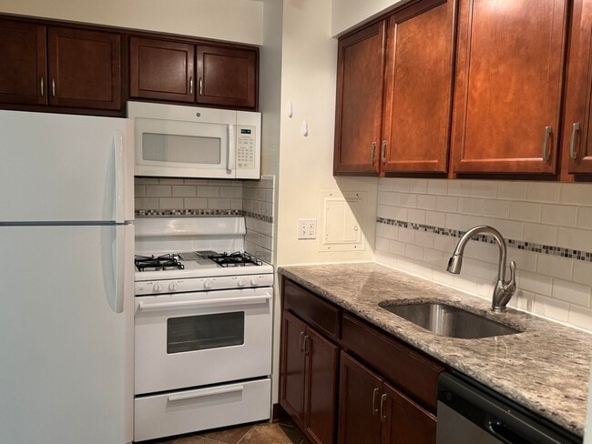 Building Photo - 1249 Island Dr