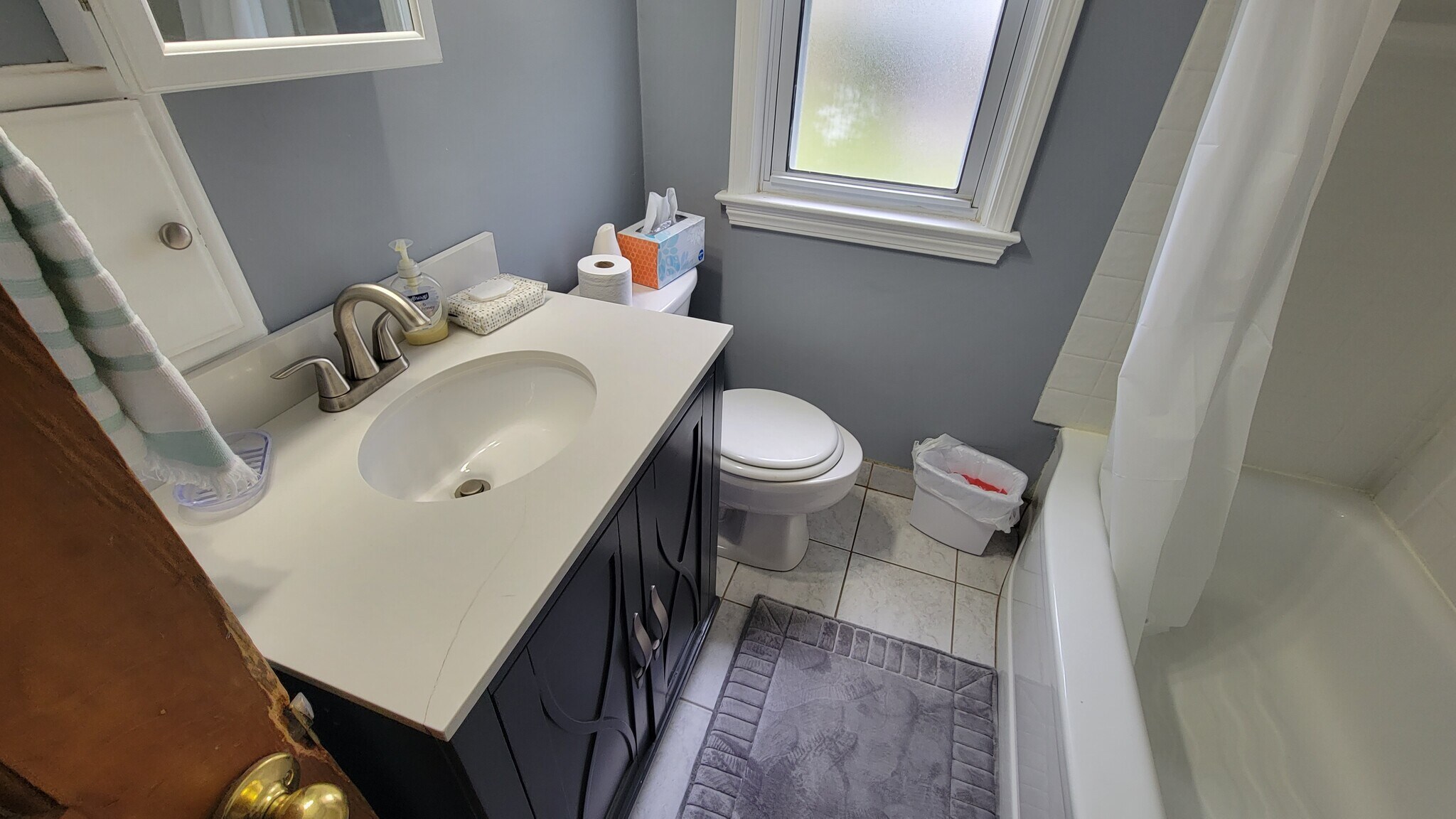 Building Photo - 3429 Ingleside Dr