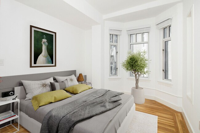 Building Photo - 1320-1380 Lombard