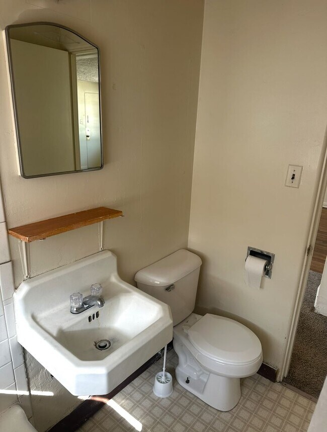 Building Photo - cc0216