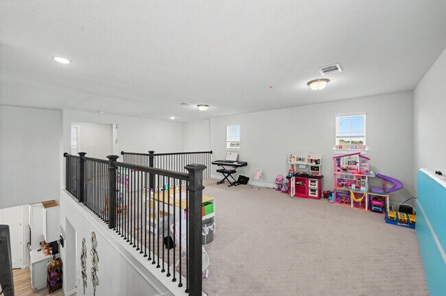 Building Photo - 155 Renodes Garden Ln