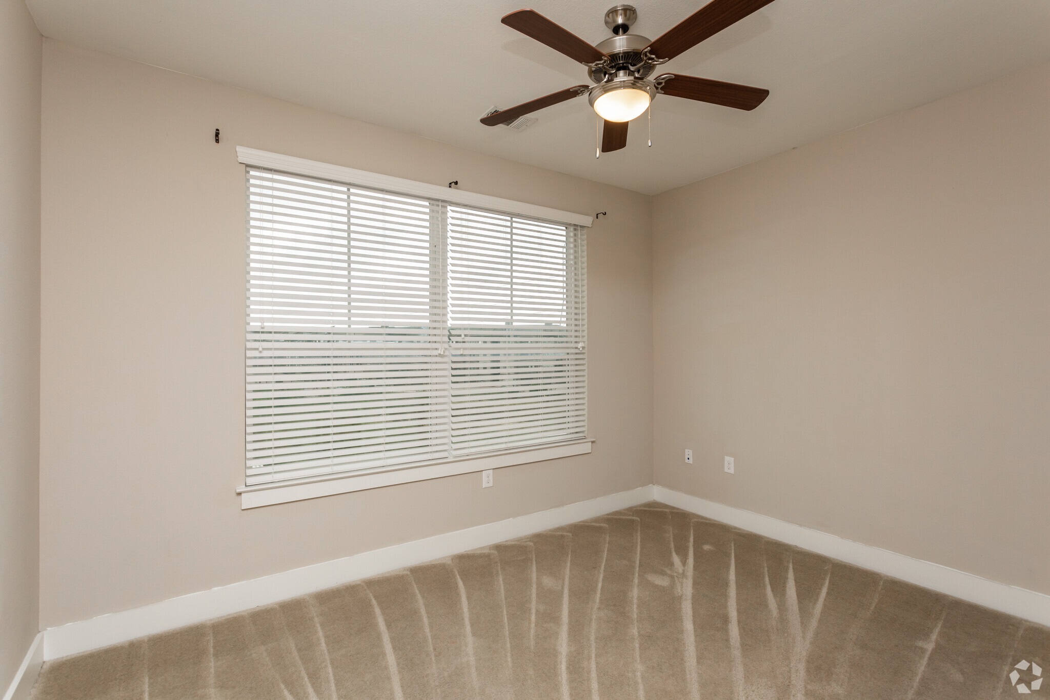 2BR, 2BA - 1038SF Bedroom - Vista Pointe at Wild Pines